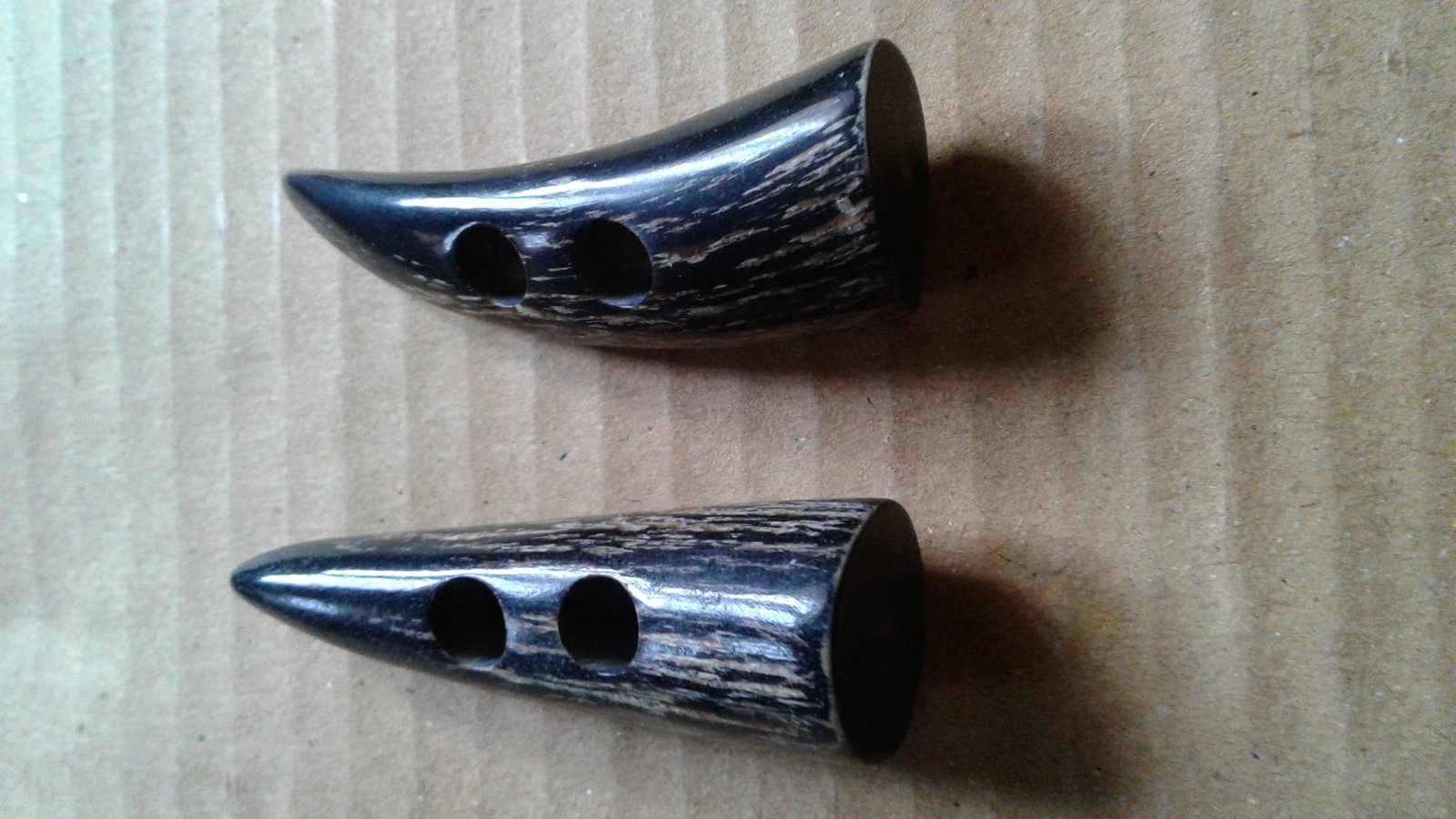 TOGGLES 3 HORN TOGGLES - Image 1