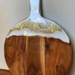 resin and wooden round chooping board