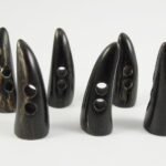 HORN TOGGLES